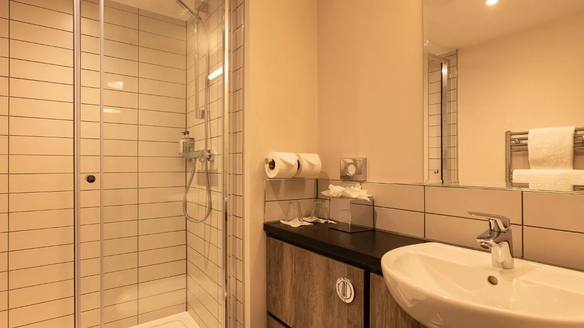 Offshore - The Inn Collection Group Lytham St Annes Hotel